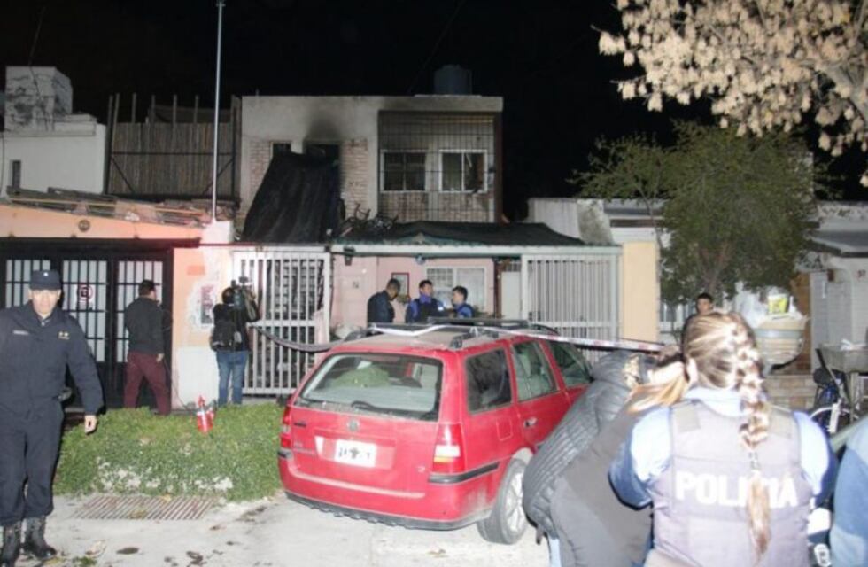 Está muy grave la única sobreviviente del incendio en Godoy Cruz