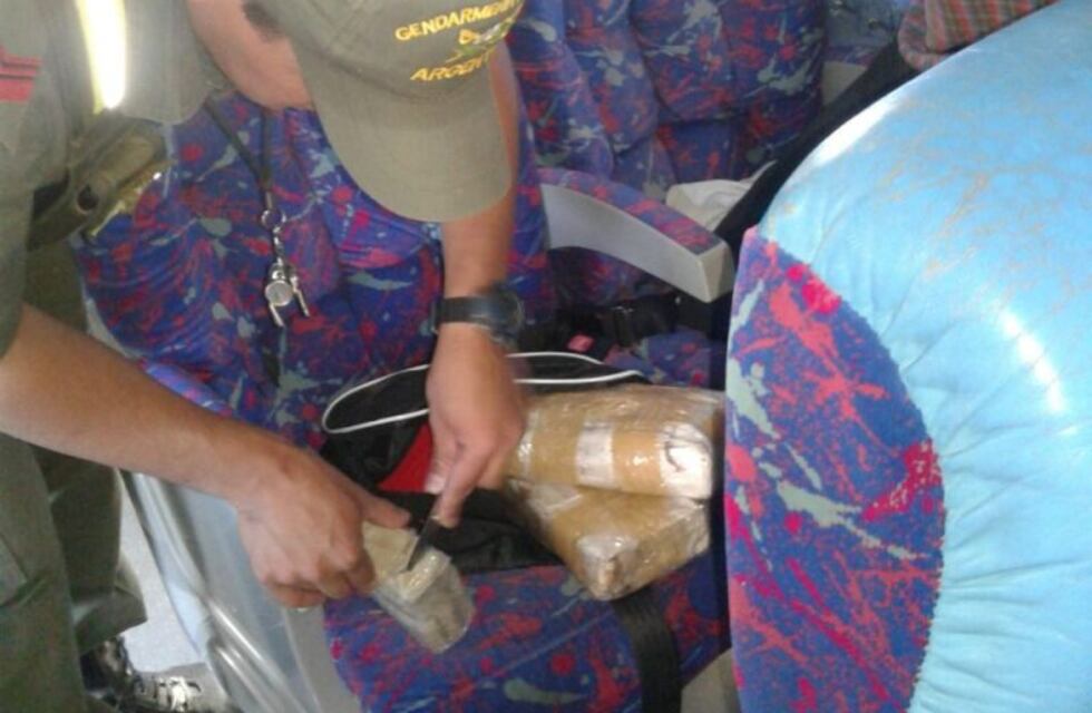 Incautaron 12 kg de cocaína en un micro que venía de Córdoba
