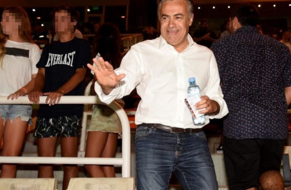 Cornejo estuvo en Perú viendo el partido de Godoy Cruz