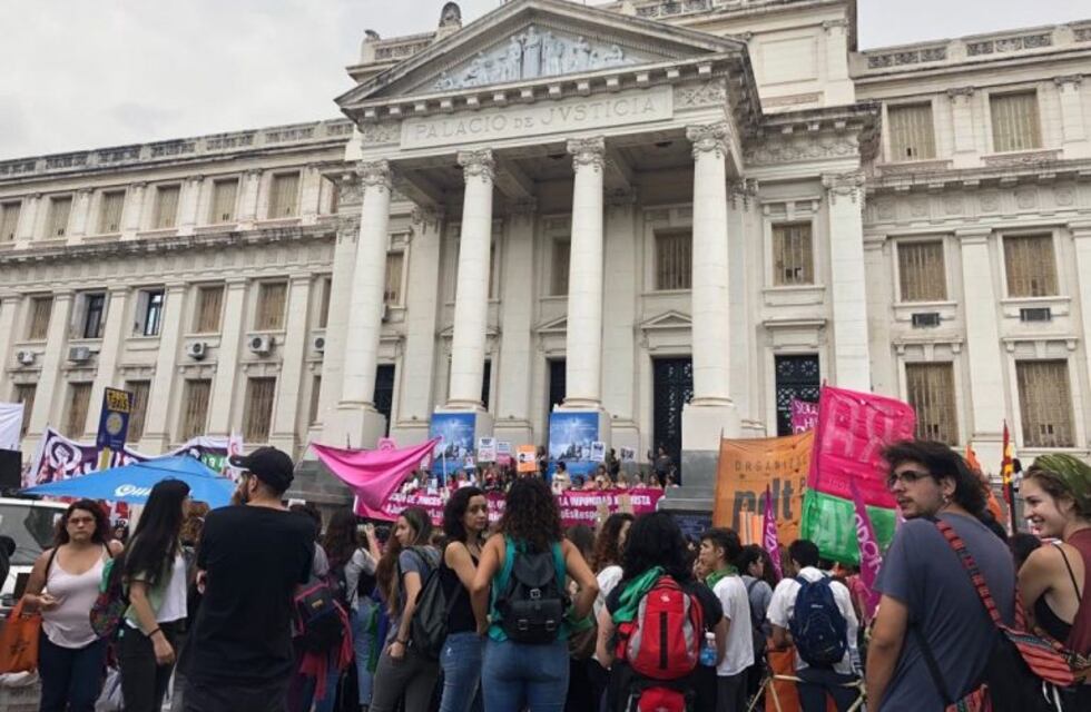 Marcharon en Córdoba para pedir justicia por Lucía Pérez