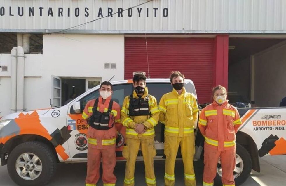 Para combatir el incendio de Ischilín se sumaron bomberos de Arroyito