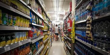 Cerraron más de 130 almacenes y autoservicios en Córdoba en mayo\u002E
