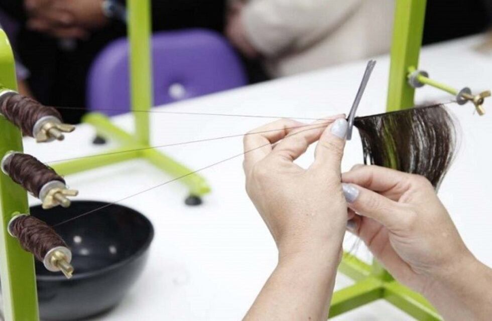 Alrededor de 200 cabelleras van entregando el Banco Público de Pelucas de la provincia