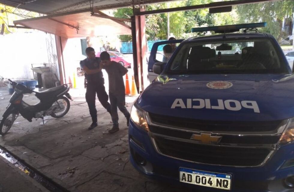 Dos jóvenes detenidos tras huir luego de que intentaran robar una casa en Anisacate