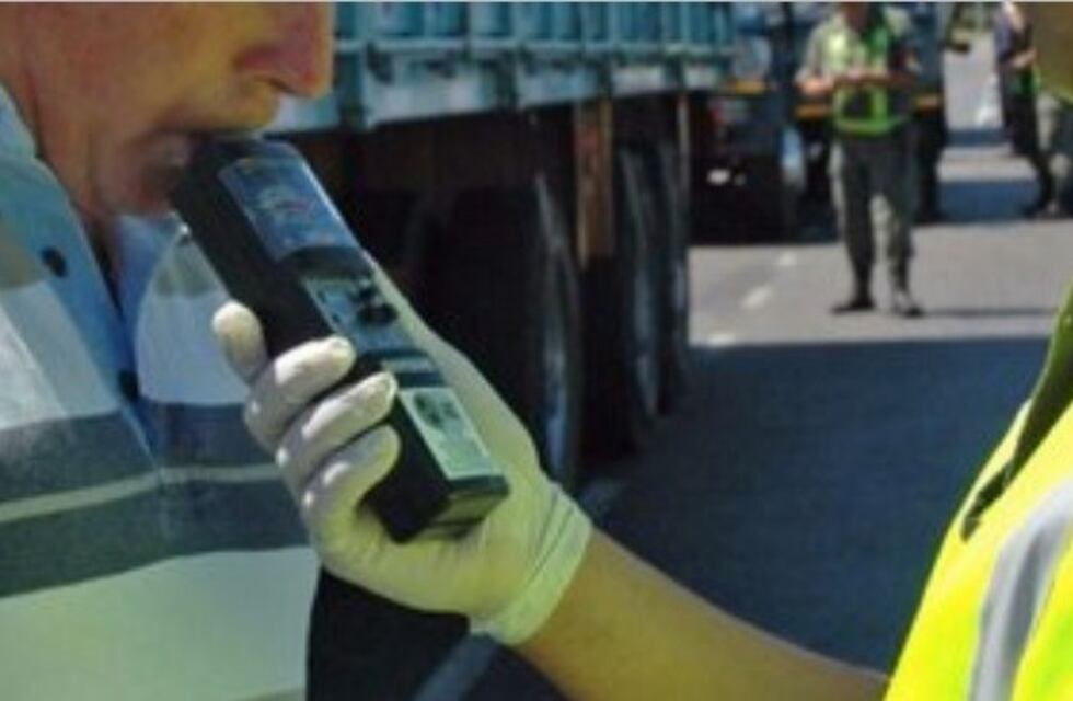 Un camionero conducía ebrio y fue detenido en San Carlos