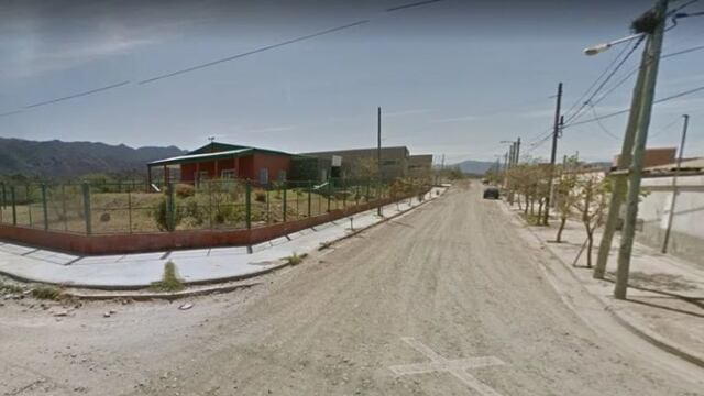 Incendió su casa y quiso suicidarse pero lo salvó la policía (Foto: Captura Google Maps)