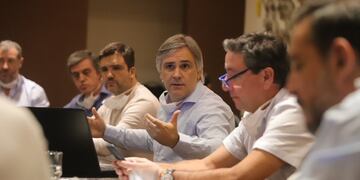 Martín Llaryora firmó el decreto que crea el primer Juzgado Administrativo de Faltas Ambiental del país\u002E