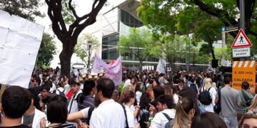 Médicos residentes realizaron un \