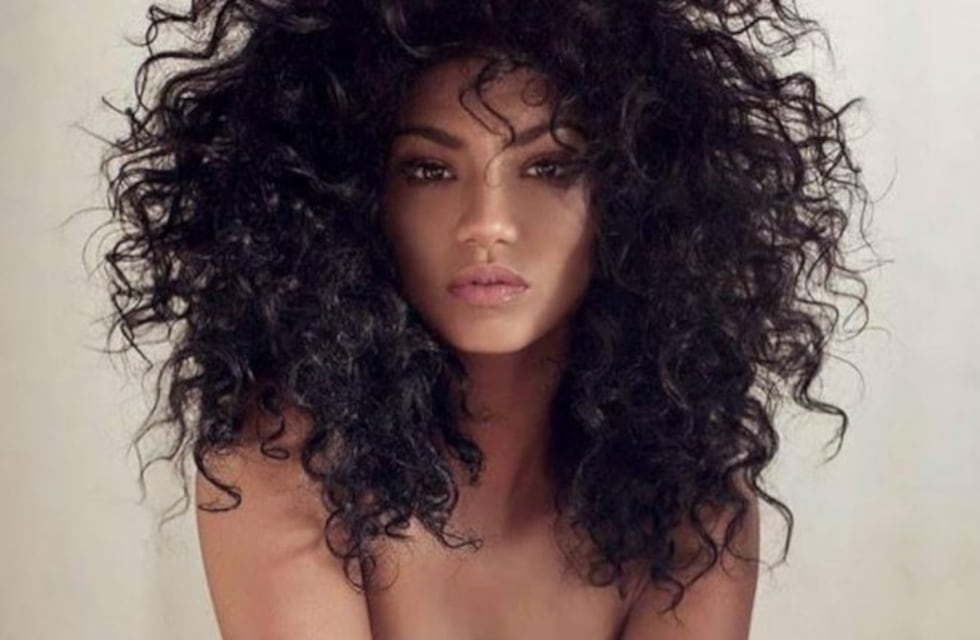 Kate Rodríguez bailó con una minifalda y top de brillos: "Estoy como si fuera viernes"