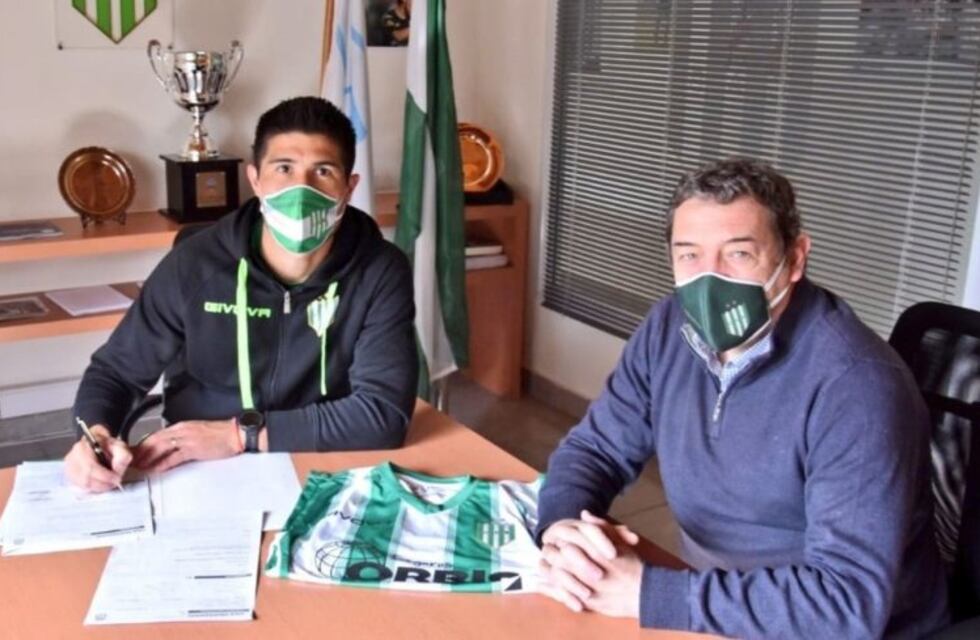 Luciano Lollo firmó con Banfield