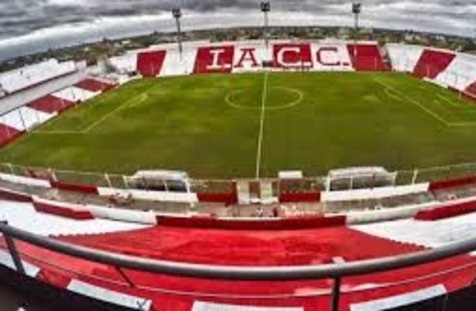 Corazón y Vida Albirroja, la primera lista para las elecciones en Instituto