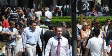 DYN20,BUENOS AIRES 04/12/2014, JORNADA DE CALOR EN LA CIUDAD \u002EFOTO:DYN/LUCIANO THIEBERGER\u002E buenos aires altas temperaturas calor primavera clima calor en buenos aires