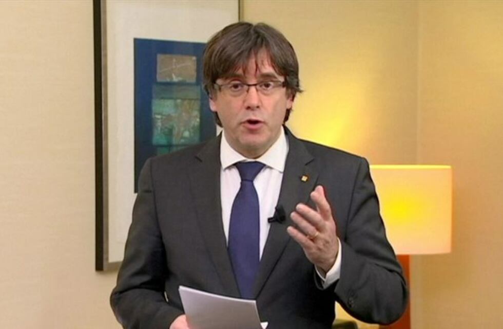 Puigdemont se entregó a la Policía belga y quedó en libertad condicional