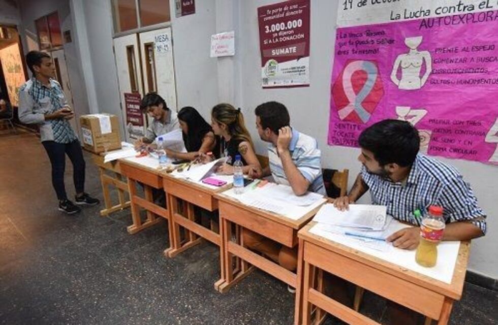 Elecciones: muchos directores han sido reemplazados por estar afiliados