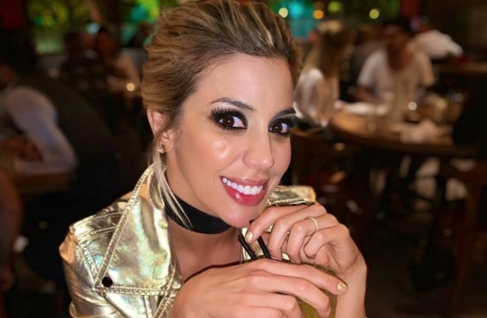 Virginia Gallardo grabó un video bailando en el que sufrió un percance con su top
