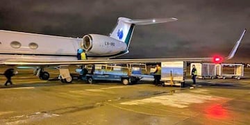 El avión de la familia Messi fue empleado para le traslado de los respiradores\u002E (@mauroyasprizza)