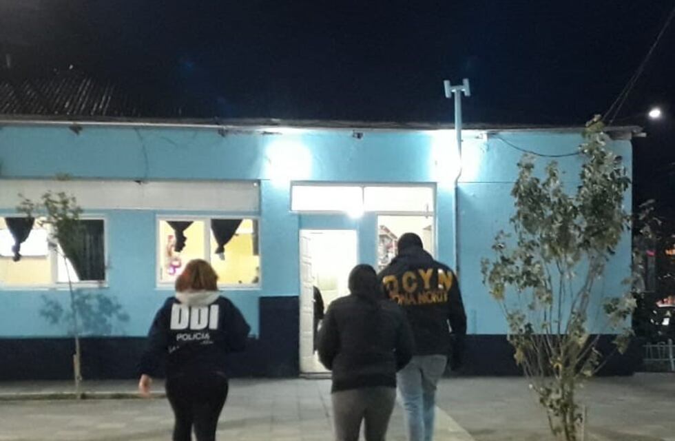 Ahorcó a su pareja e intentó simular que fue un suicidio
