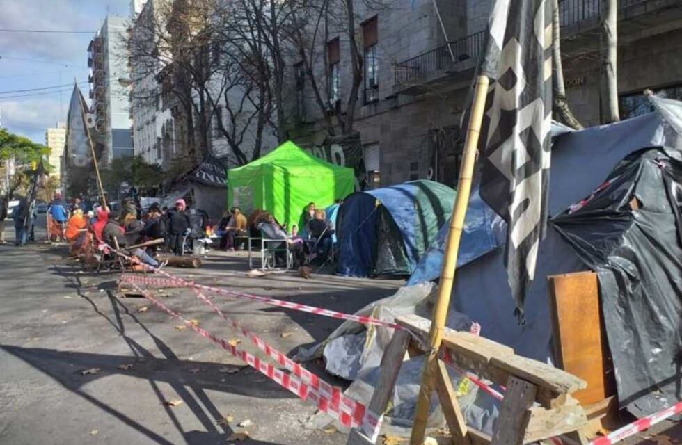 Luego de 20 días de acampe, la protesta podría terminar el jueves