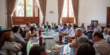 Pasó a cuarto intermedio la reunión entre municipales de Festram y los gobiernos locales