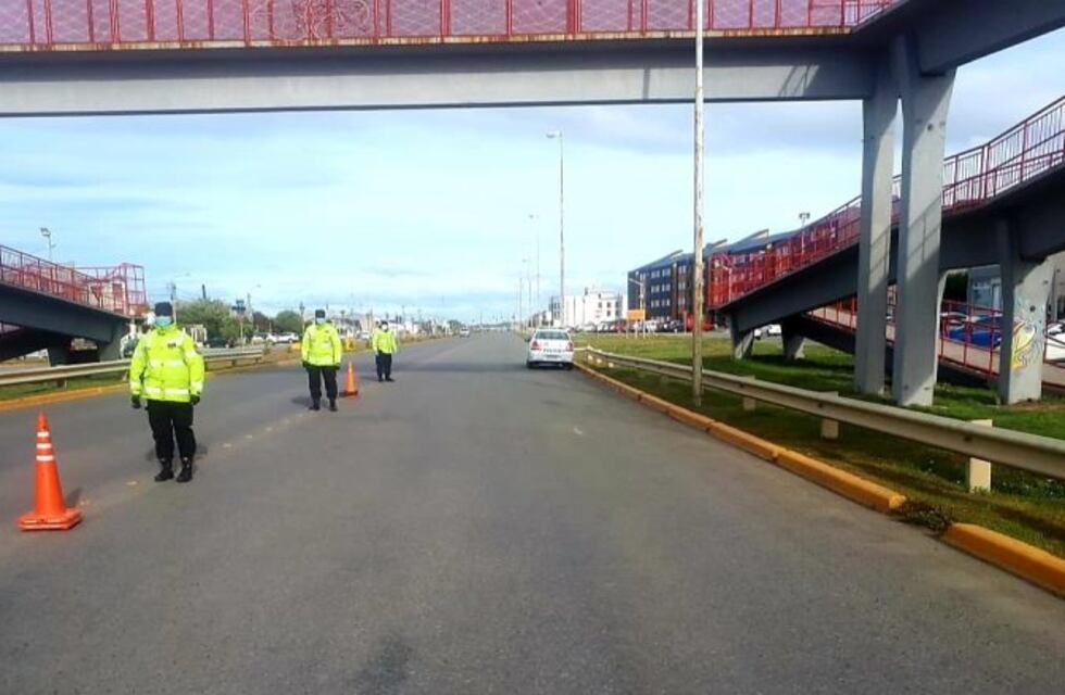 Tránsito limitado: solo se puede ingresar alimentos, combustible y medicamentos