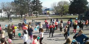 Alta Gracia: clases de gimnasia y danza en espacios públicos