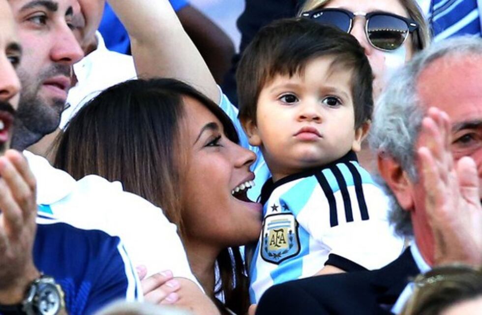 El paseo de Antonela Roccuzzo y Thiago por un shopping porteño