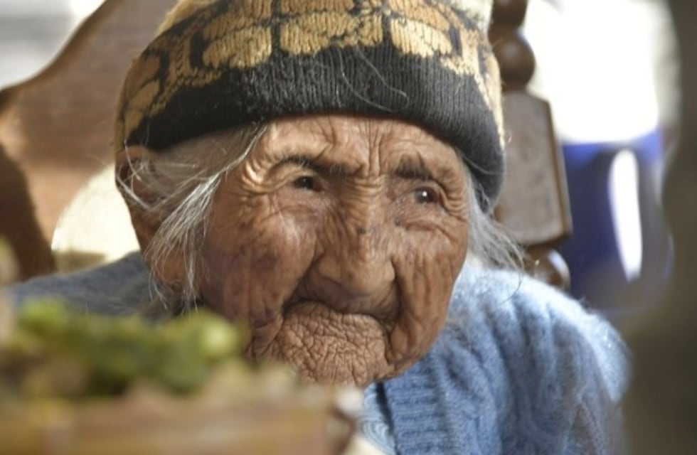 A sus 118 años, Mamá Julia recibió su primera casa propia