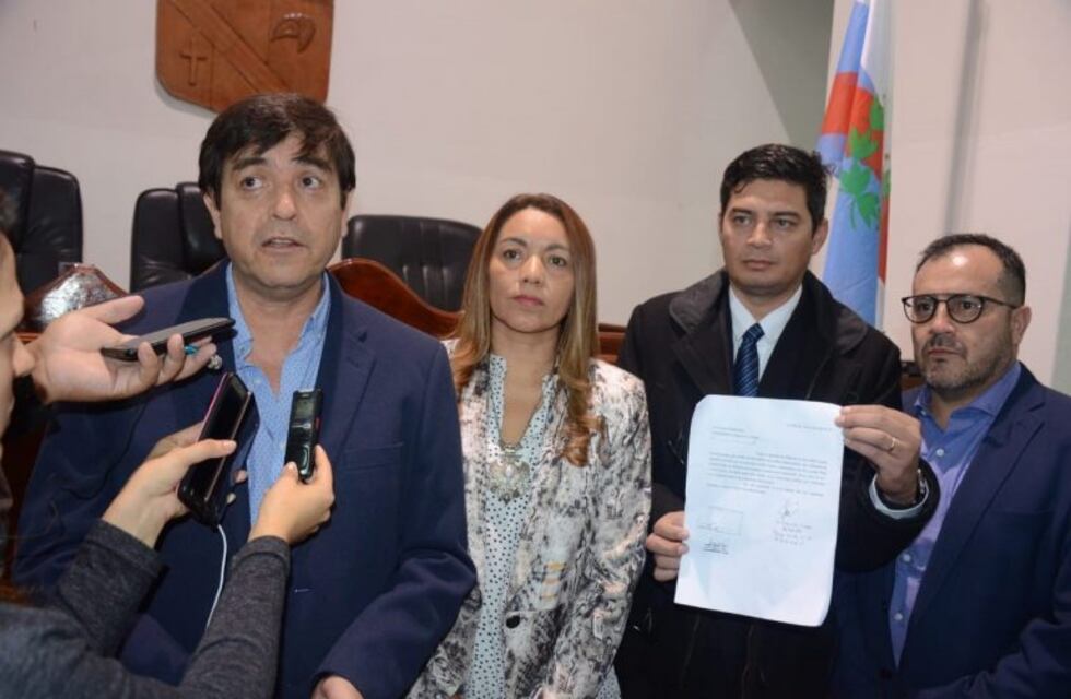 Denuncian irregularidades en la causa por la agresión de Cejas a Larraín