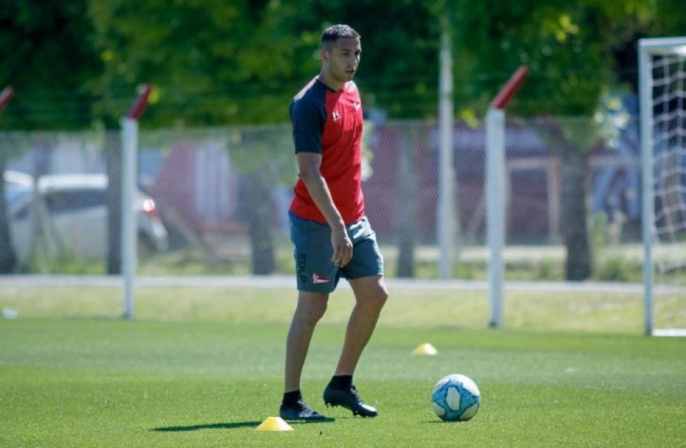 Estudiantes informó que Tobio seguirá entrenando mientras se define su situación en la Justicia