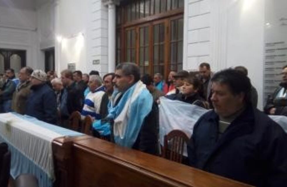 El Concejo votó por unanimidad el reconocimiento a los Veteranos de Malvinas bajo bandera