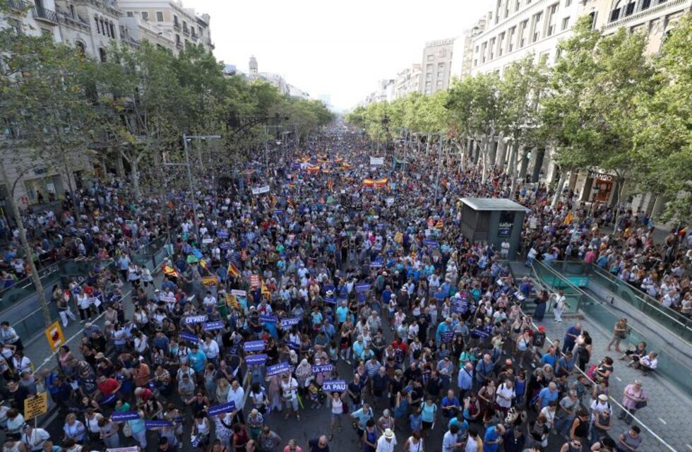 Medio millón de personas se manifestaron contra el terrorismo en Barcelona