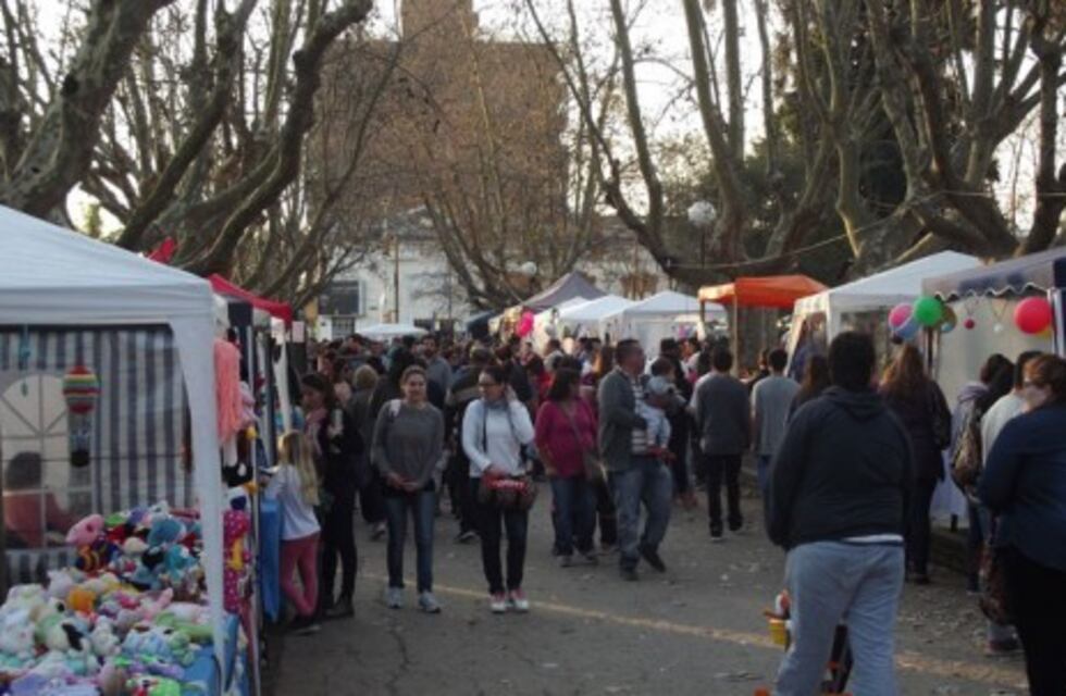Inaugura una nueva feria en el Parque de la Cabecera