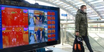 Instalaron cámaras térmicas en la estación de Constitución para tomar la temperatura de los pasajeros\u002E (Clarín)