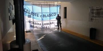 Fuerte reclamo de agentes de la GUM, en medio de rumores sobre su disolución (Juan José García)