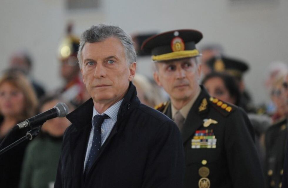 Macri anunció subsidios para familiares víctimas de la guerrilla