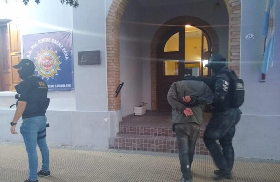 Detienen a locutor de radio en Laboulaye acusado por narcomenudeo