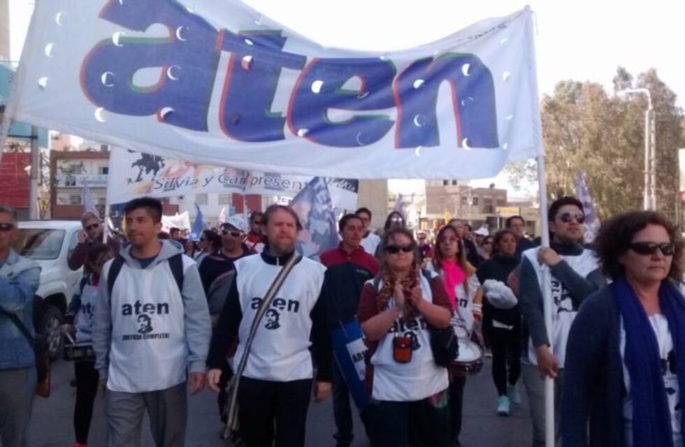 Docentes neuquinos resolvieron no comenzar el ciclo lectivo