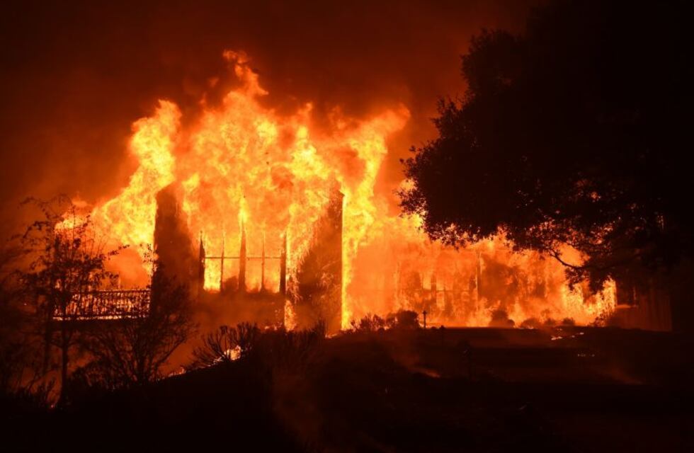 La mendocina que huye de los incendios en California: "Esto es un caos, hay mucho humo"