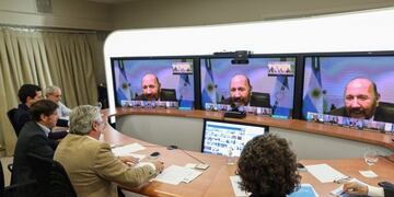 Insfrán dio su aval para una extensión de la cuarentena