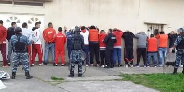 Más de 80 hinchas de River fueron detenidos en la previa del partido por Copa Argentina (Foto: web)