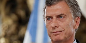 Buenos Aires 21 de enero 2019 El presidente Mauricio Macri y sus ministros justicia derechos humanos la ministra seguridad en salon blanco anuncio nuevo decreto presidencial \r\nAME538\u002E BUENOS AIRES (ARGENTINA), 20/01/2019\u002E- El presidente de Argentina, Mauricio Macri, participa durante un acto en la Casa Rosada este lunes, en la ciudad de Buenos Aires (Argentina)\u002E Macri anunció que firmará un decreto para que el Estado recupere dinero y otros bienes relacionados con la corrupción y otros delitos graves, como el narcotráfico\u002E EFE/Juan Ignacio Roncoroni   buenos aires mauricio macri anuncio decreto de necesidad y urgencia proyecto para la recuperacion por parte del Estado de bienes vinculados a casos de corrupción narcotrafico trata de personas firma del DNU para la creacion del regimen de extincion de dominio