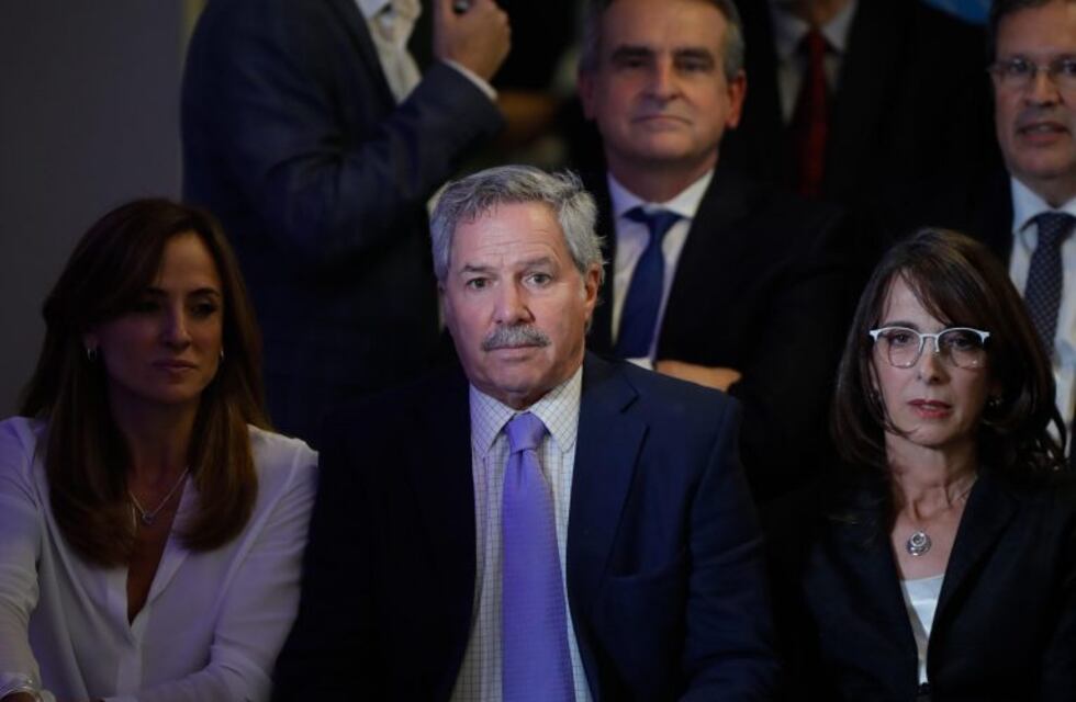 Solá viajará a fin de mes a Brasil para reunirse con el canciller Araújo