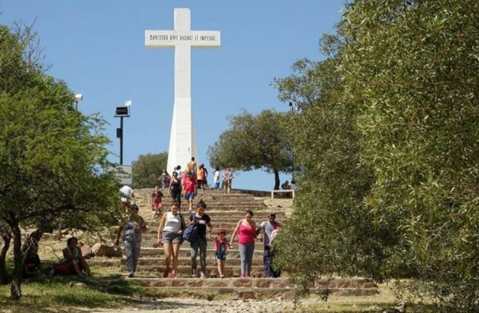Carlos Paz: el Cerro de la Cruz será sede de una nueva jornada de limpieza