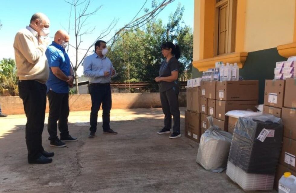 Herrera Ahuad entregó insumos médicos en el Samic de Iguazú