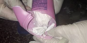 La cocaína en el talco (Foto: Rio Negro)