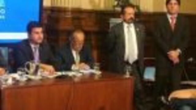 La sesiu00f3n de la Comisiu00f3n Bicameral Permanente de Tru00e1mite Legislativo.