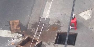 Explosiu00f3n de caja subterru00e1nea de la EPE en el centro