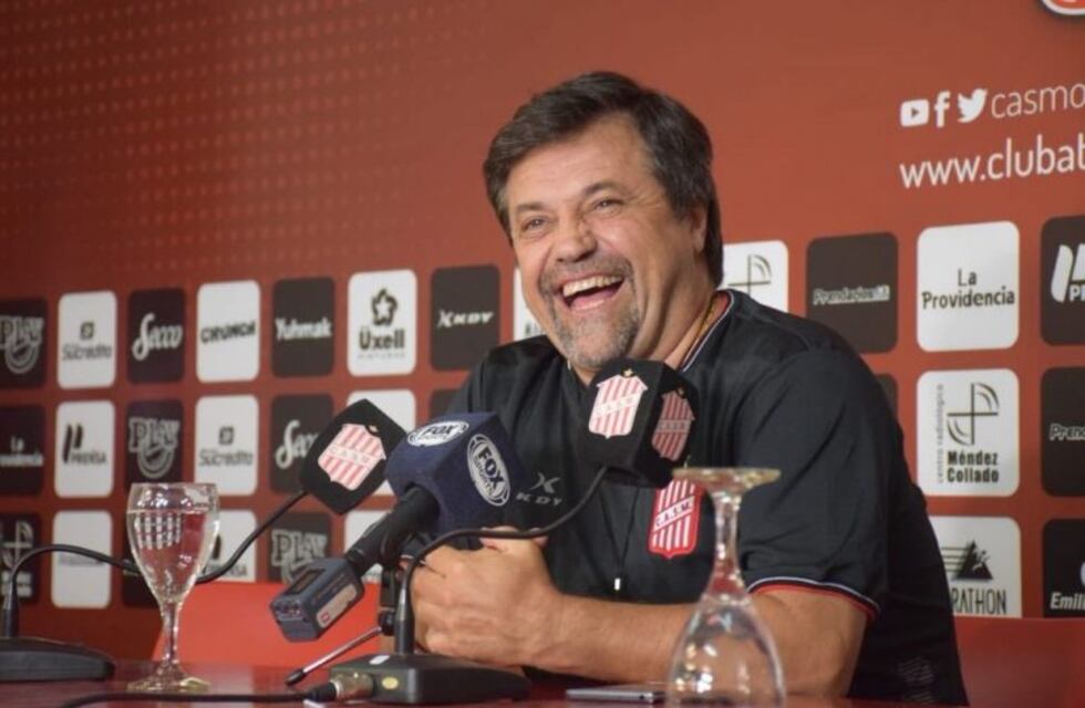 Caruso Lombardi abrió la puerta desde Tucumán para volver a Newell's