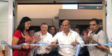 Elia Mansilla, Osvaldo Jaldo, Juan Manzur y Sergio Mansilla en la inauguración de la nueva oficina de Desarrollo Social\u002E (Web)