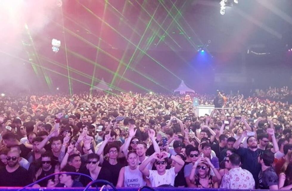 Otra fiesta en Metropolitano terminó con el secuestro de droga y una joven arrestada